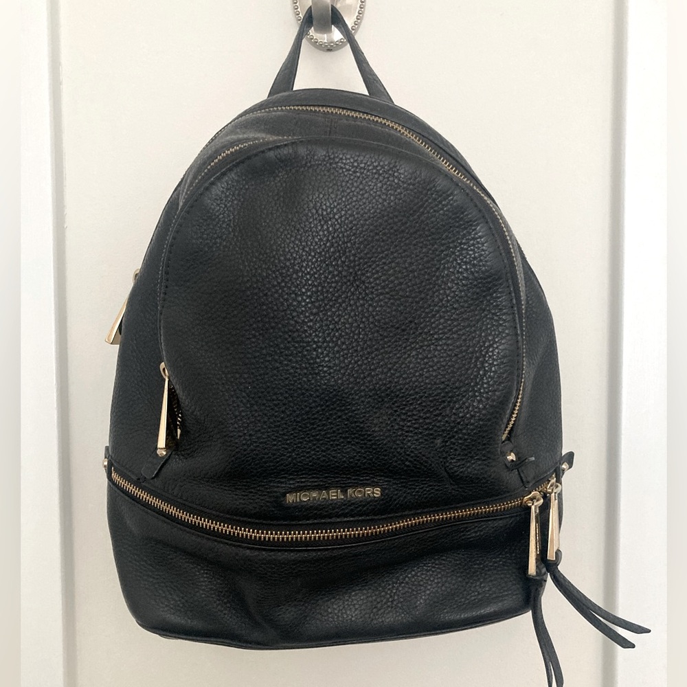 ❌s o l d. Michael Kors Black Pebbled Leather Backpack